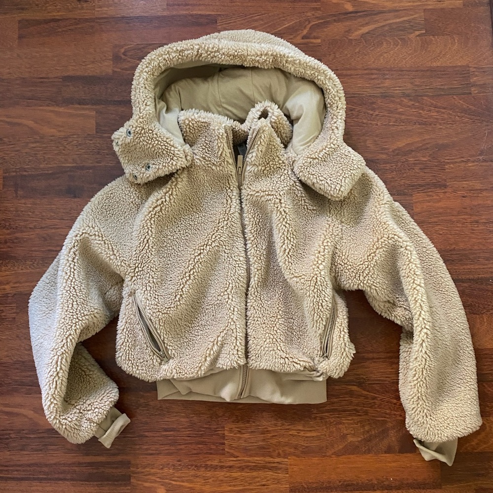 ALO Yoga Beige Sherpa Hooded Zip Jacket